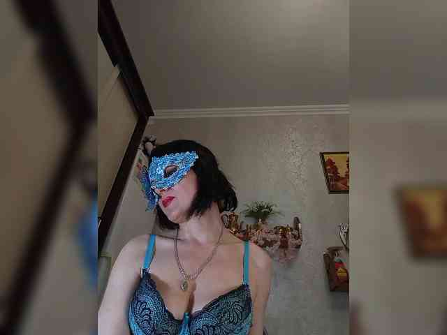 Lilya18 webcam