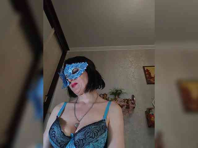Lilya18 webcam