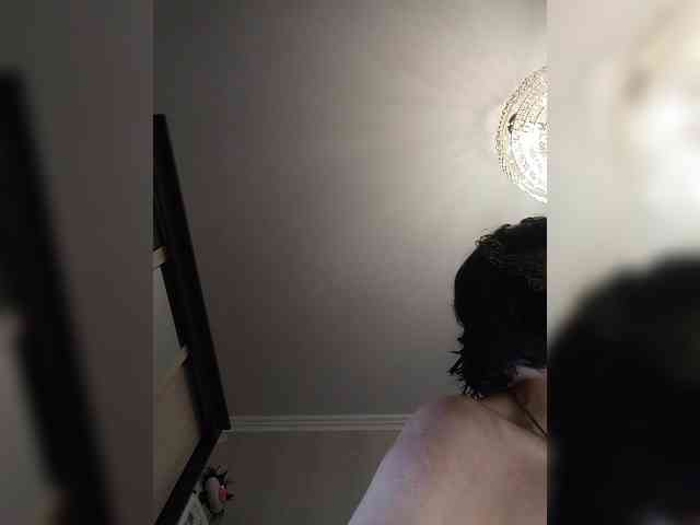 Lilya18 webcam