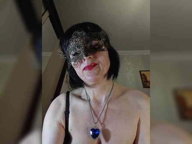 Lilya18 webcam