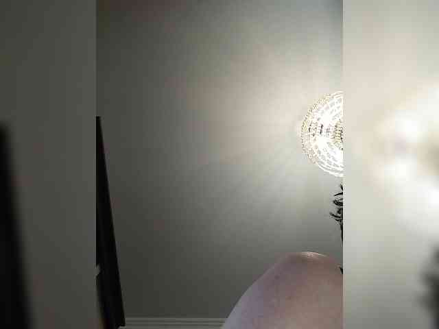 Lilya18 webcam