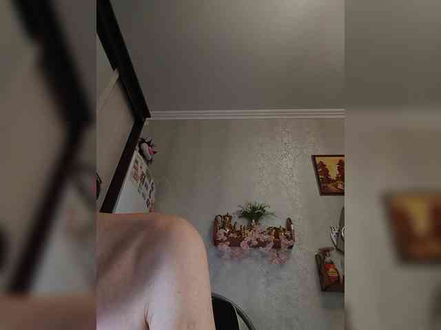 Lilya18 webcam