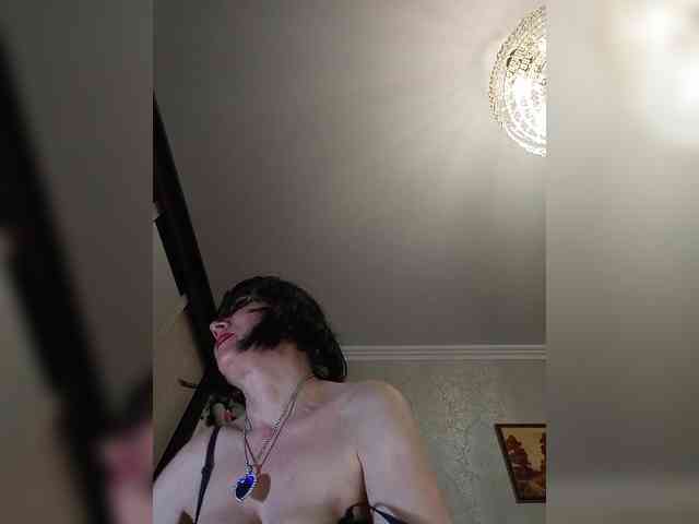 Lilya18 webcam