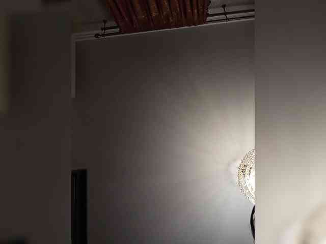 Lilya18 webcam