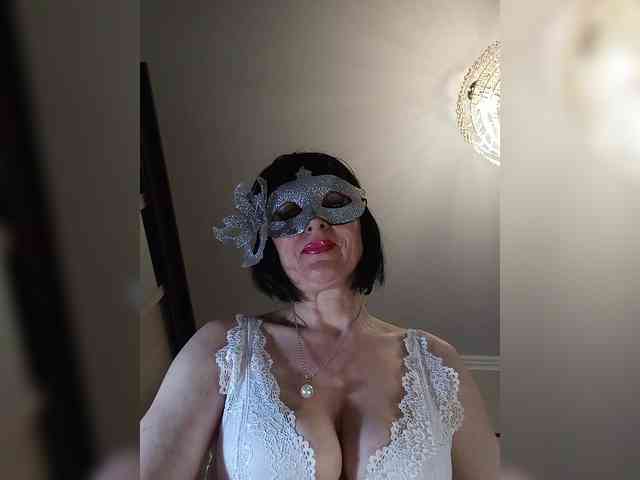 Lilya18 webcam