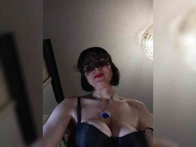 Lilya18 webcam