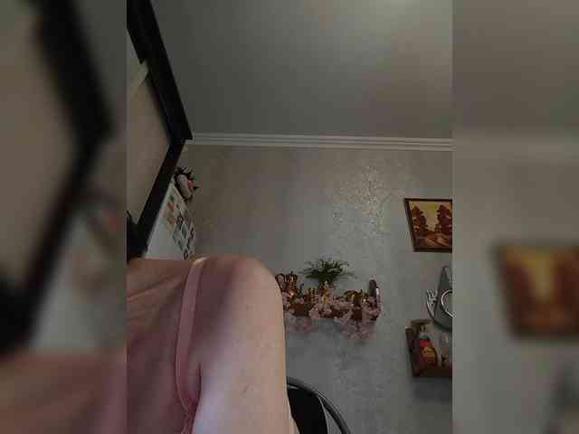 Lilya18 webcam