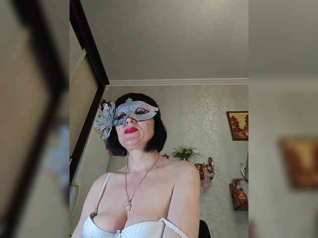Lilya18 webcam