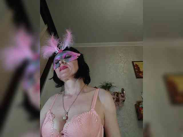 Lilya18 webcam