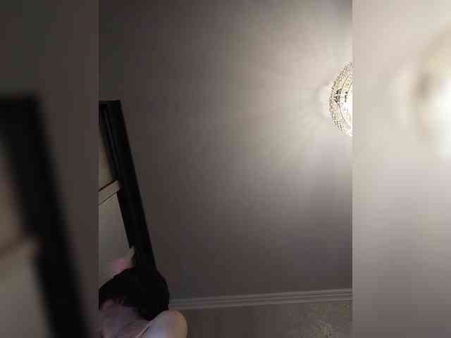 Lilya18 webcam