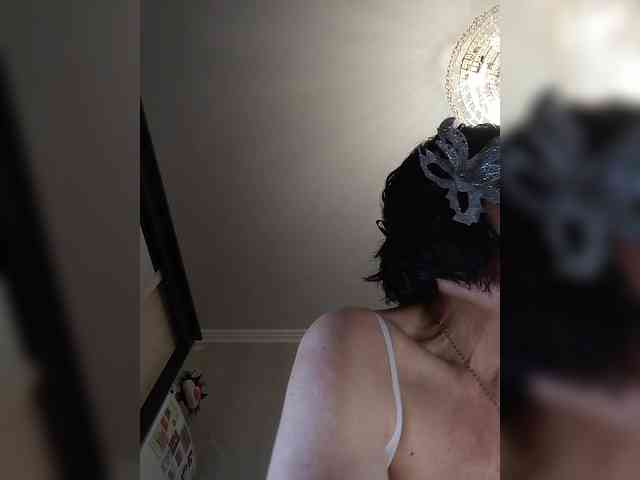 Lilya18 webcam
