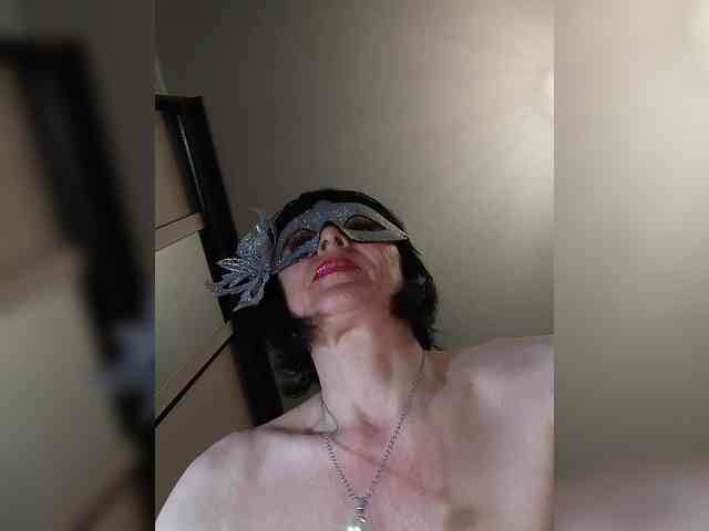 Lilya18 webcam