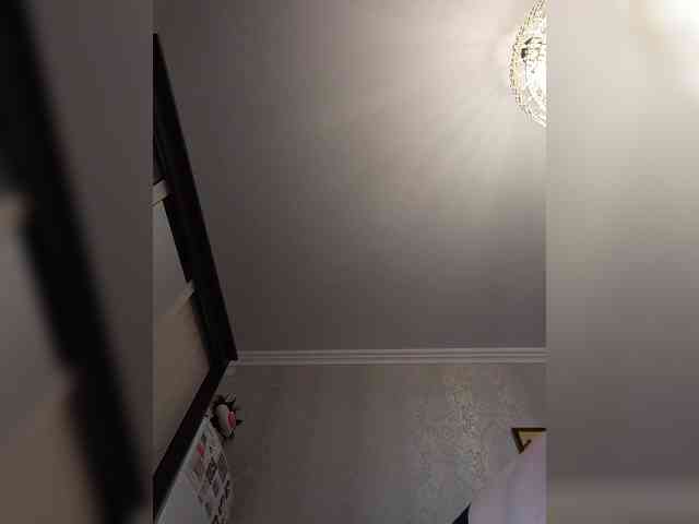 Lilya18 webcam