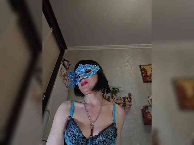 Lilya18 webcam