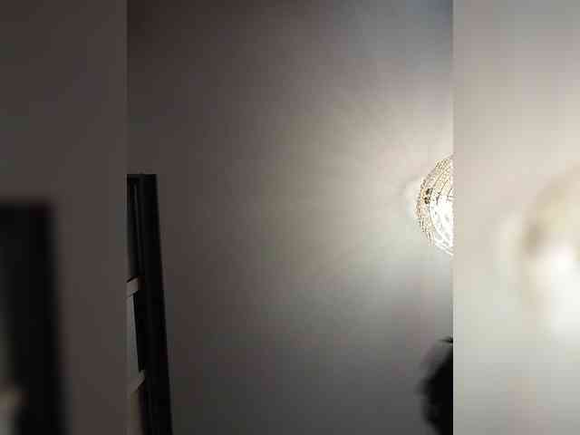 Lilya18 webcam