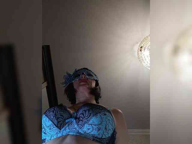 Lilya18 webcam