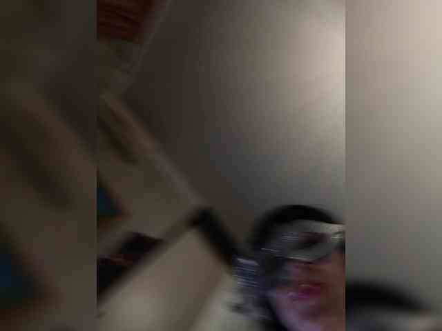 Lilya18 webcam
