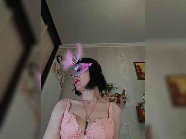 Lilya18 webcam