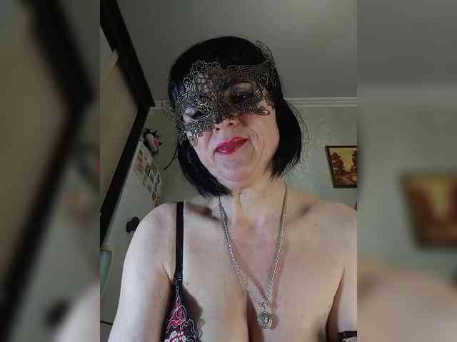 Lilya18 webcam