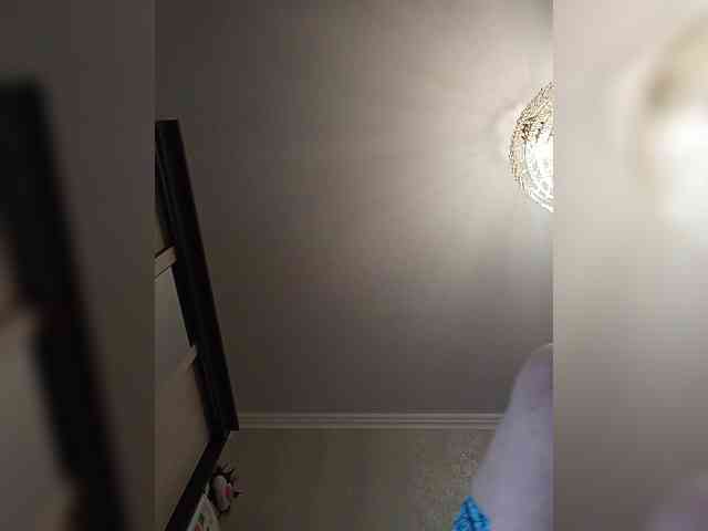 Lilya18 webcam