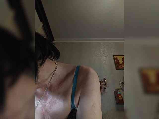 Lilya18 webcam