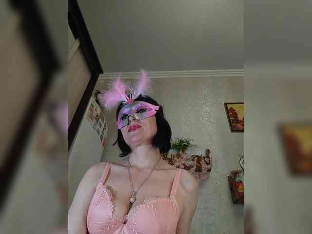 Lilya18 webcam
