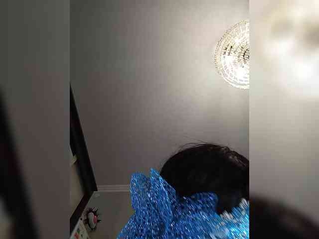 Lilya18 webcam
