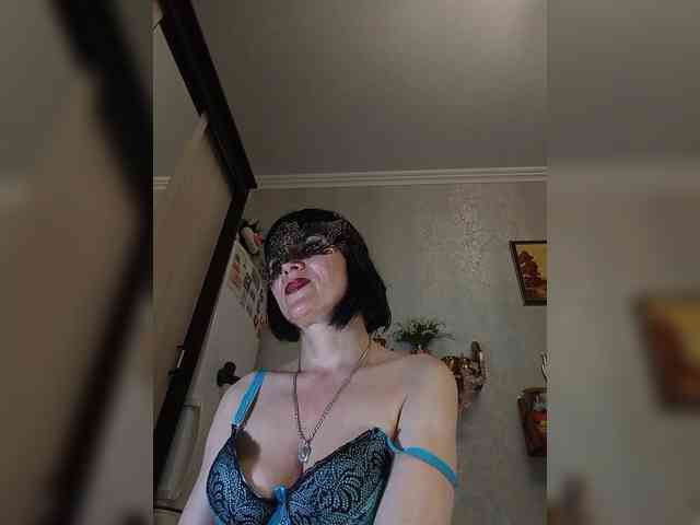 Lilya18 webcam