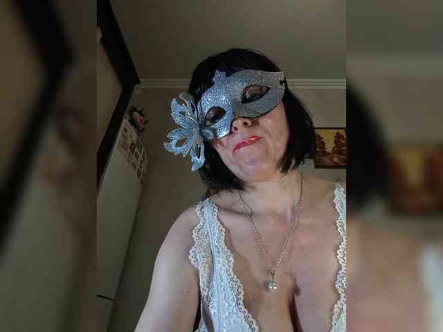 Lilya18 webcam