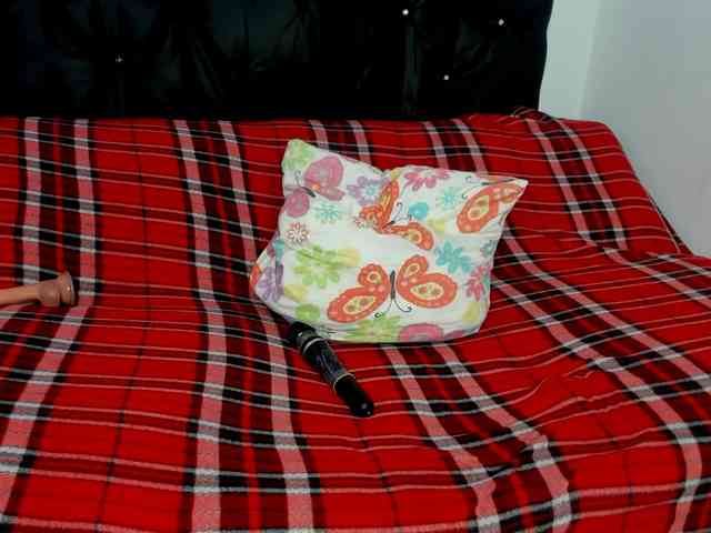 SELENASTON webcam