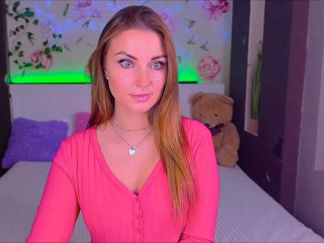 Alisee123's BongaCams show and profile