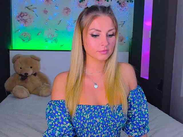 Alisee123 webcam