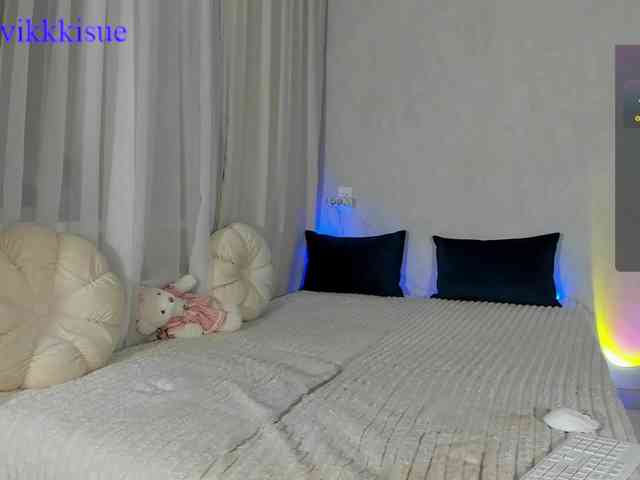 vikkkisue Live Webcam on BongaCams