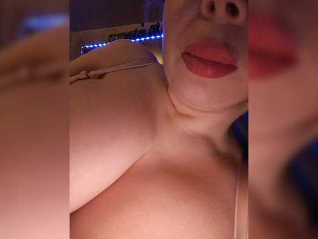 DakotaRose's BongaCams show and profile