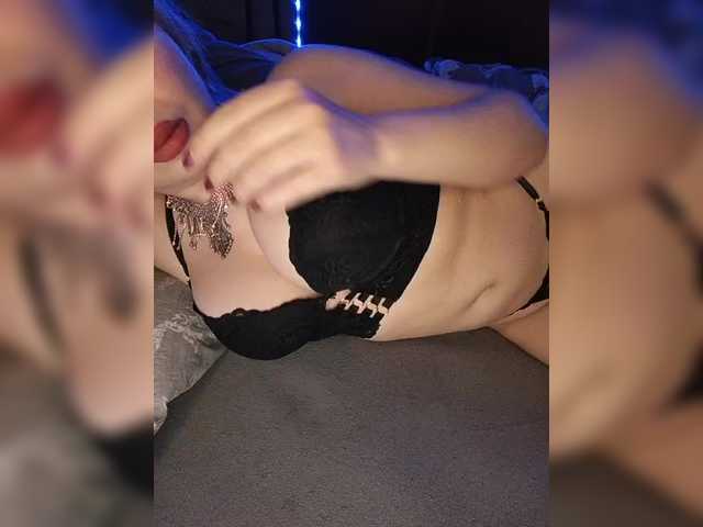 DakotaRose's BongaCams show and profile