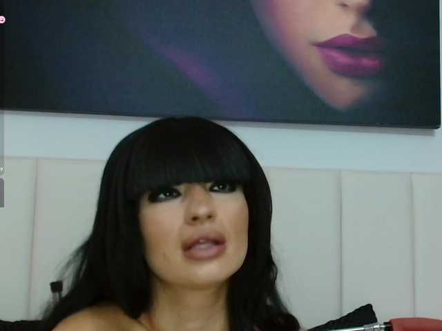 AnnaRos's BongaCams show and profile