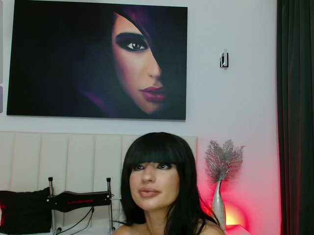 AnnaRos's BongaCams show and profile