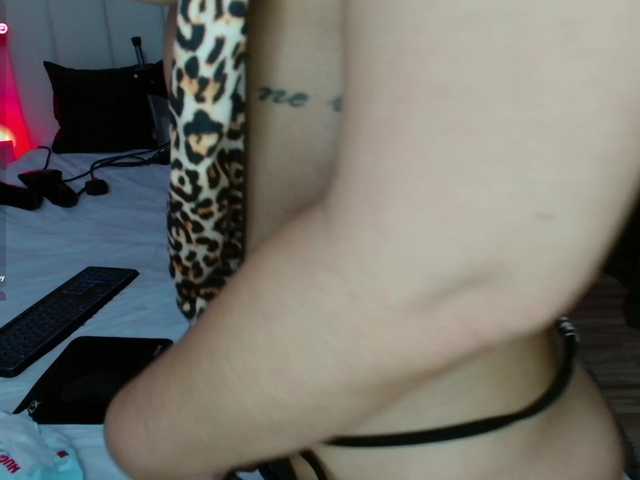 AnnaRos's BongaCams show and profile