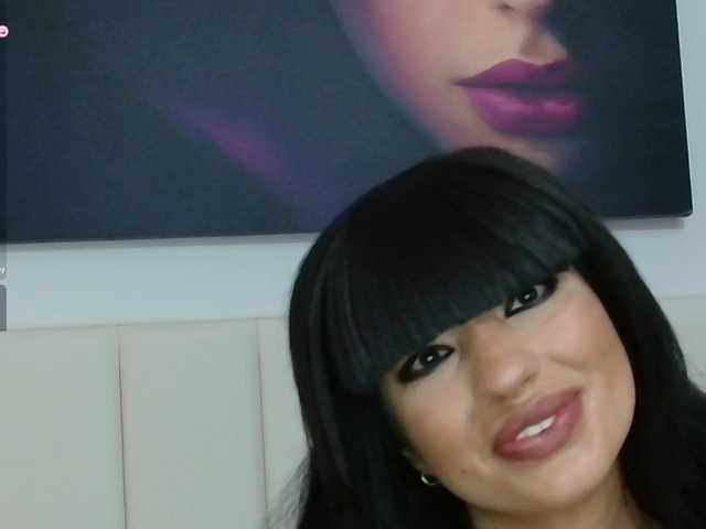 AnnaRos's BongaCams show and profile