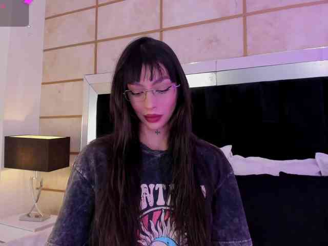 SpicyEla webcam