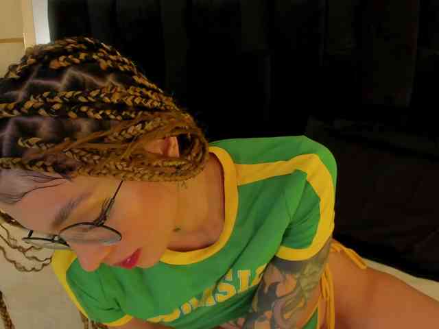 SpicyEla webcam