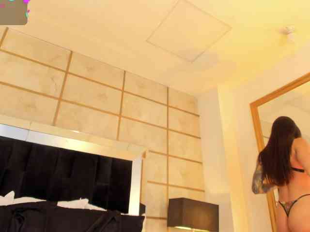 SpicyEla webcam