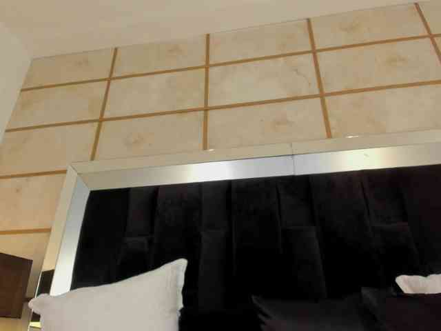 SpicyEla webcam