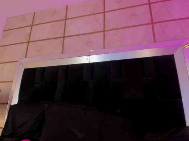 SpicyEla webcam
