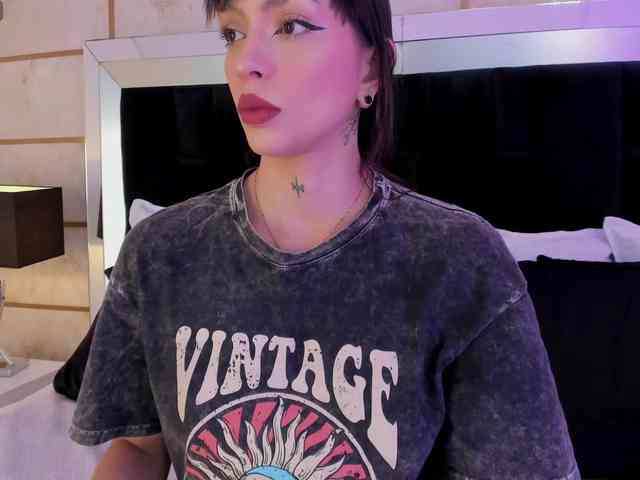 SpicyEla webcam