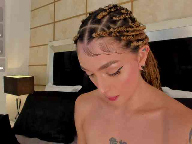 SpicyEla webcam