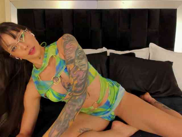 SpicyEla webcam