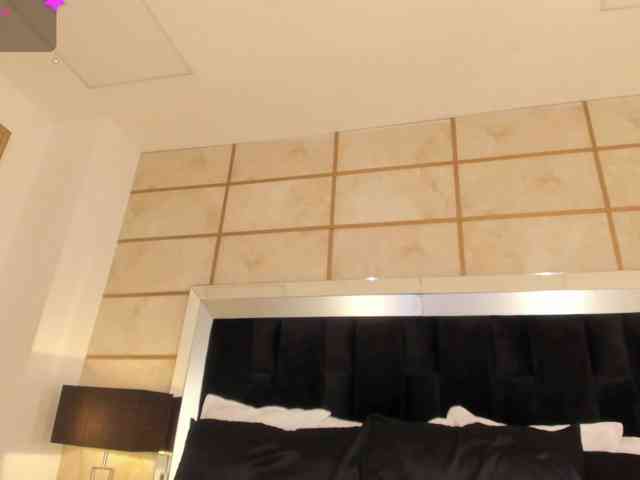SpicyEla webcam