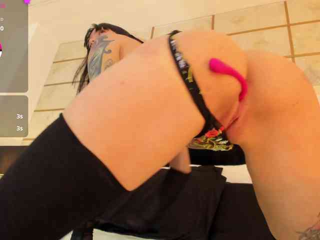 SpicyEla webcam
