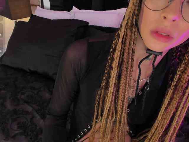 SpicyEla webcam